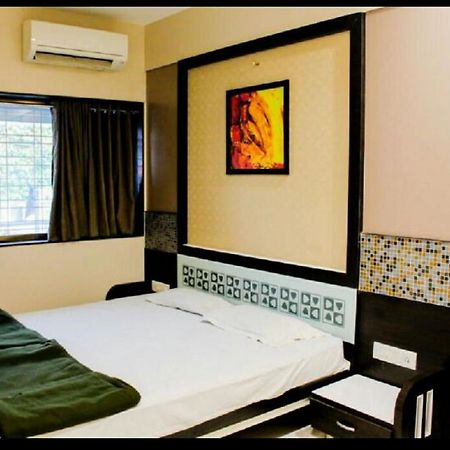 Hotel Oberoi Ahmednagar Kültér fotó