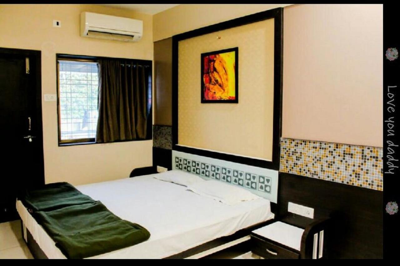 Hotel Oberoi Ahmednagar Kültér fotó